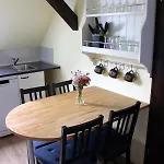 1895 Apartment